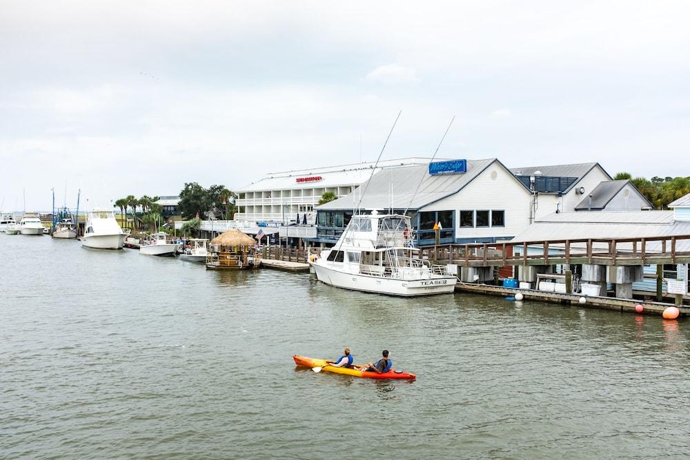 Shem Creek Inn Mount Pleasant Exterior photo